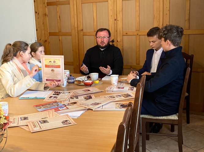 Zebranie Zarządu BMP w Lubinie. Praca nad nowym wydaniem miesięcznika Głosu Wiary.